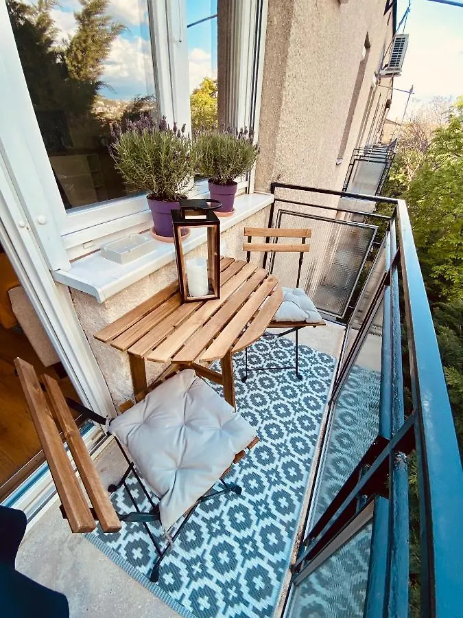 Mrs. Columbo'S Flat Apartment Budapest
